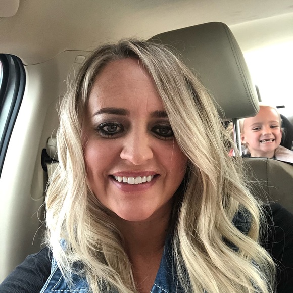 Meet your Posher, Jen - Picture 1 of 1